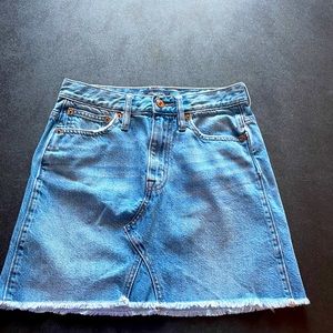 EUC JCrew Denim Miniskirt - size 24